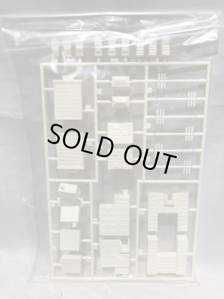 画像9: ▲買取品▲ バンダイ サンダーマスク ディオラマセット 怪獣2体付き プラモデル (9)