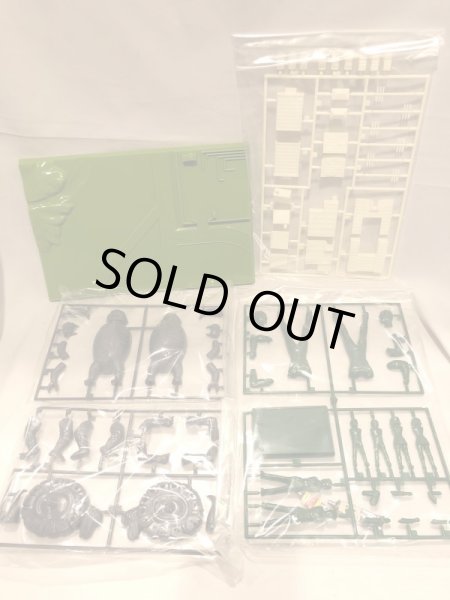 画像7: ▲買取品▲ バンダイ サンダーマスク ディオラマセット 怪獣2体付き プラモデル (7)