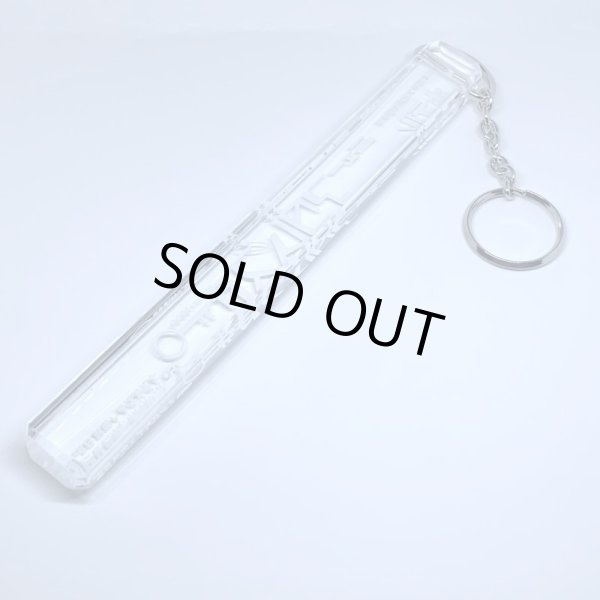 画像2: 【ADMSKI】新色 大阪名物アダムスキーみやげ マイナーチェンジ版 "ホテルニューアダムスきー" アクリル棒キーホルダー / クリア (2)